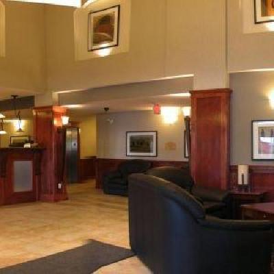фото отеля Lakeview Inns & Suites Fort Nelson