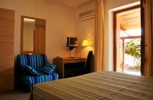 фото отеля Mezza Luna Hotel Carloforte