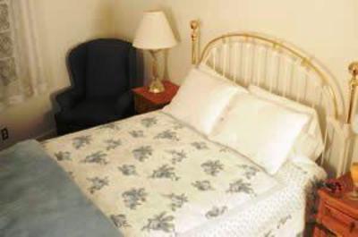 фото отеля Currier Inn