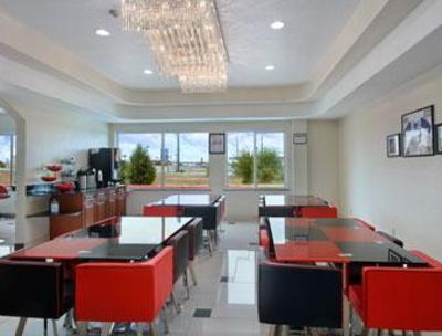 фото отеля Ramada Hewitt