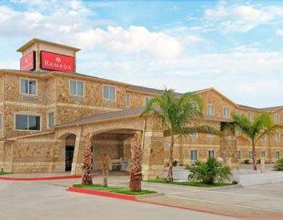 фото отеля Ramada Hewitt