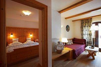 фото отеля Hotel Kolfuschgerhof Corvara in Badia