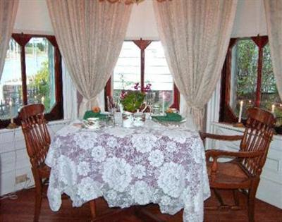 фото отеля Isaac Hilliard House Bed and Breakfast