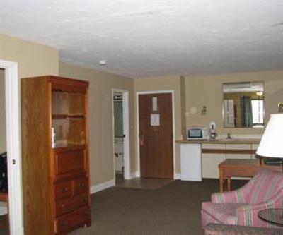 фото отеля West Yarmouth Resort