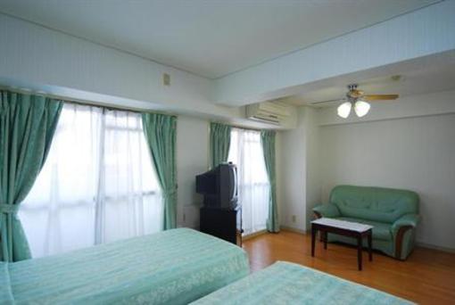 фото отеля Weekly Green Inn Namba