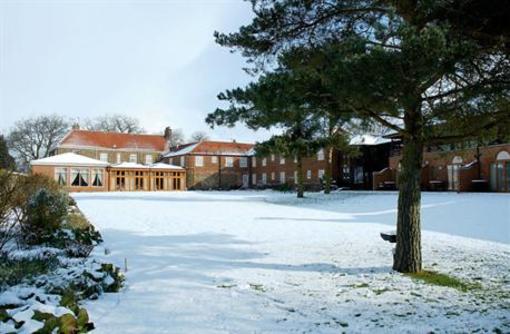 фото отеля BEST WESTERN Knights Hill Hotel