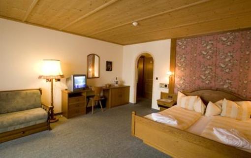 фото отеля Gasthof - Hotel Tyrol