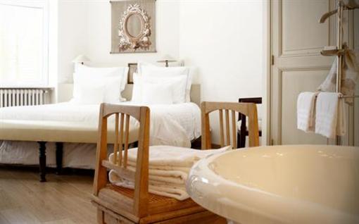 фото отеля Auberge du Paradis Hotel Saint-Amour-Bellevue