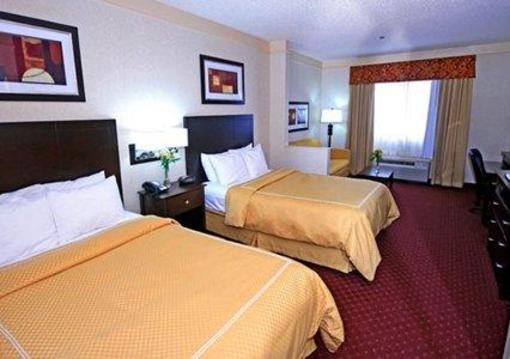 фото отеля Comfort Suites Mineral Wells (West Virginia)