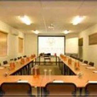 фото отеля Ibhayi Guest Lodge Port Elizabeth