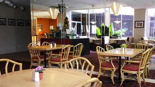 фото отеля Hotel Trinity InnSuites Fort Worth DFW