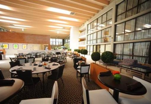 фото отеля Holiday Inn Northeast Kansas City (Missouri)