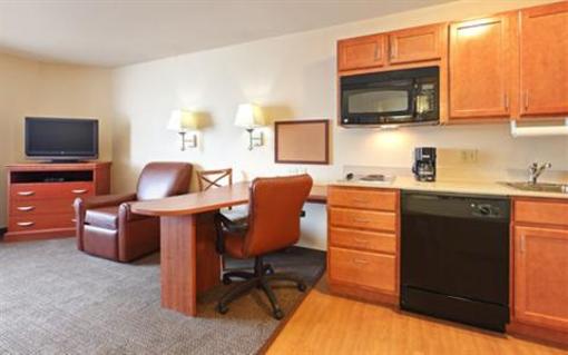 фото отеля Candlewood Suites Fayetteville (Arkansas)