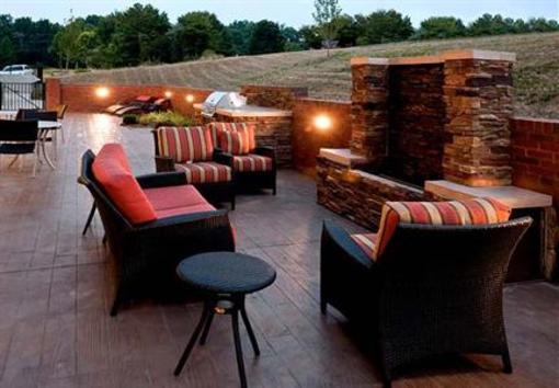 фото отеля Fairfield Inn & Suites Charlotte Matthews