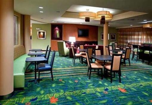 фото отеля Fairfield Inn & Suites Charlotte Matthews