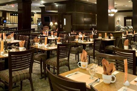 фото отеля Hilton Hotel Woodbridge Iselin
