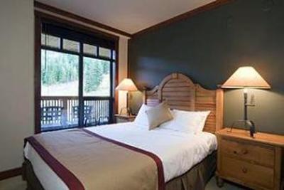 фото отеля First Tracks Lodge