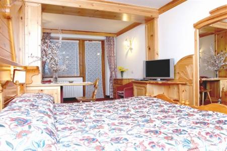 фото отеля Hotel Dahu Pinzolo