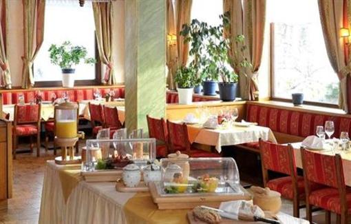 фото отеля Hotel Larchenhof Goldegg