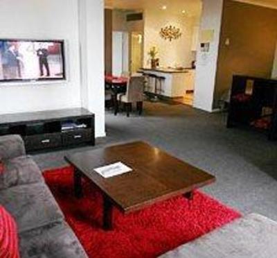 фото отеля Highlander Apartments Melbourne
