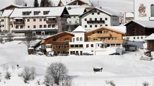 фото отеля Landhaus Lechthaler