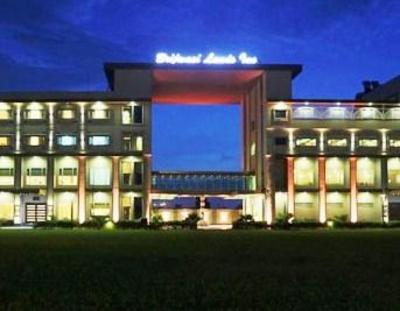 фото отеля Brijwasi Lands Inn