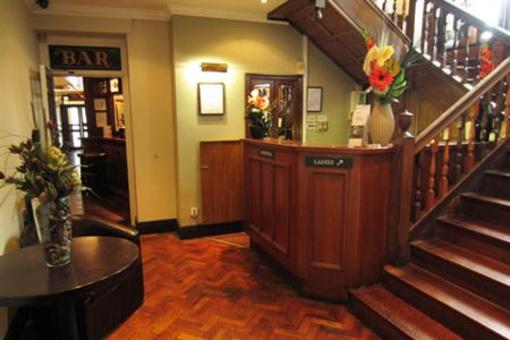 фото отеля The Jug and Bottle Hotel Wirral