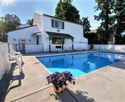 фото отеля America's Best Inn Lake George