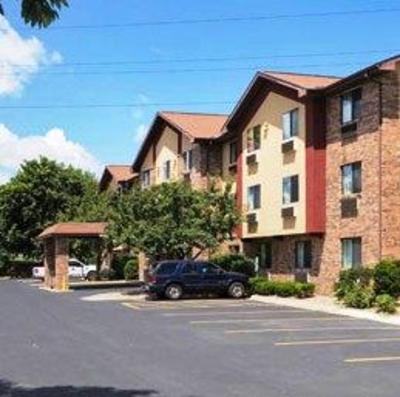 фото отеля Super 8 Peoria East