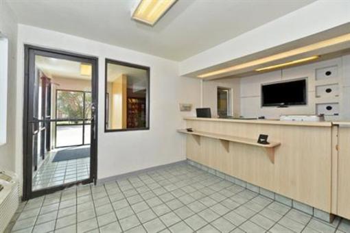фото отеля Americas Best Value Inn - Amarillo East Grand Street