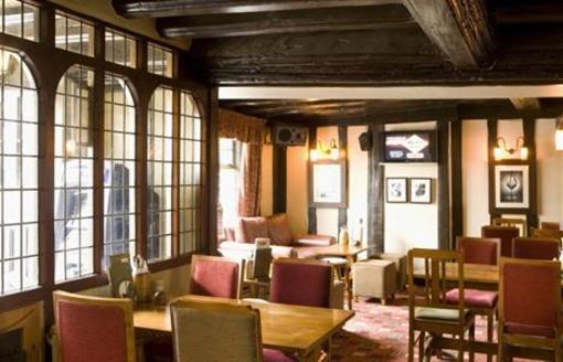 фото отеля Bull Hotel Halstead