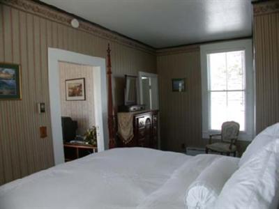 фото отеля Nicholson House Inn