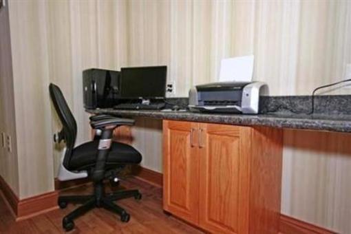 фото отеля Country Inn & Suites High Point Archdale