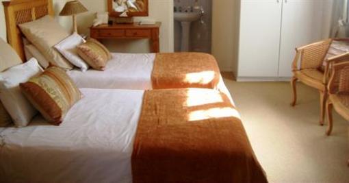 фото отеля Livesey Lodge Guest House Hermanus