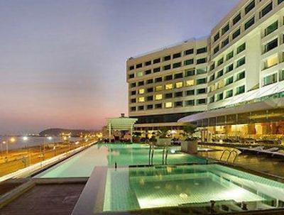 фото отеля Novotel Varun Beach Vishakhapatnam