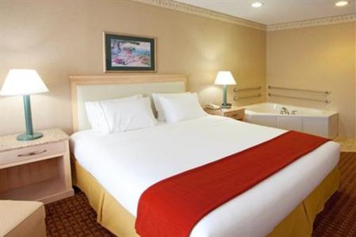 фото отеля Holiday Inn Express Pocomoke City