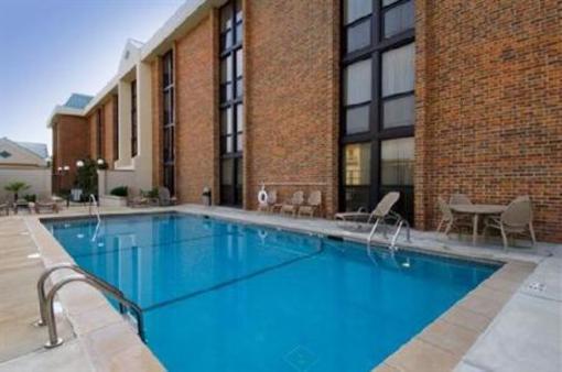 фото отеля Pear Tree Inn San Antonio Airport