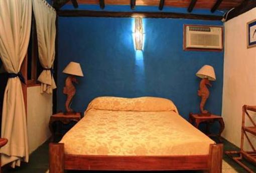 фото отеля Bella Vista Village Hostel Buzios
