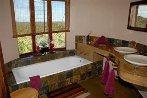 фото отеля Manyatta Rock Camp Lodges Hectorspruit