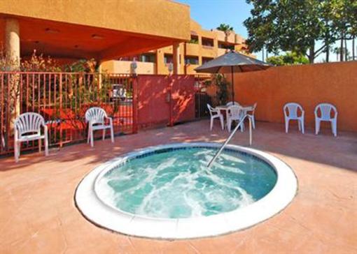 фото отеля Comfort Suites Huntington Beach