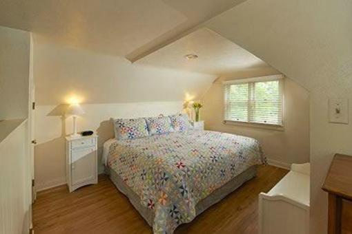 фото отеля Chautauqua Cottages