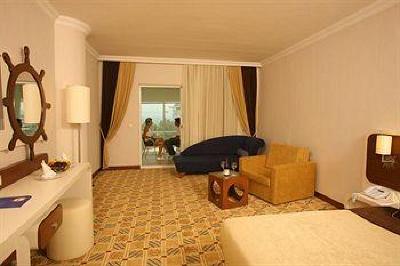 фото отеля Queen Elizabeth Elite Suite Hotel & Spa