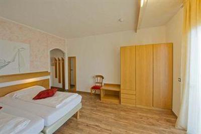 фото отеля Hotel Cristallo Garni Aaritz