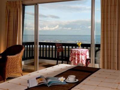 фото отеля Golden Pine Beach Resort And Spa Pranburi