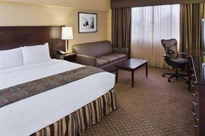 фото отеля Doubletree Hotel Atlanta/North Druid Hills