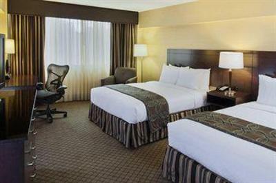 фото отеля Doubletree Hotel Atlanta/North Druid Hills