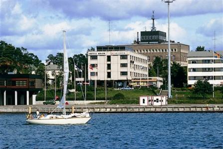 фото отеля Hotel Adlon