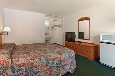 фото отеля Traveler's Inn Macon