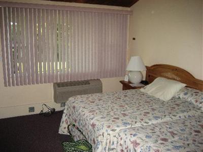 фото отеля Island Inn Oak Bluffs