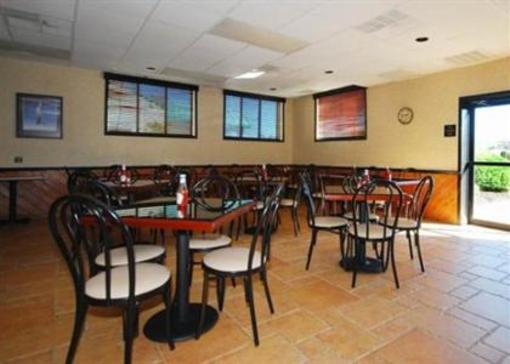 фото отеля Quality Inn McGuire AFB